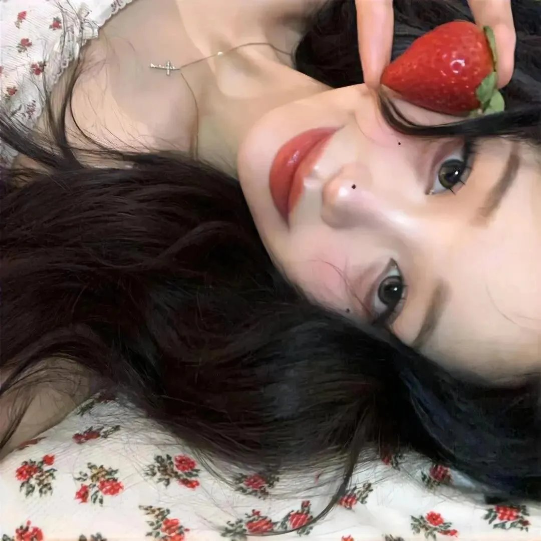 和帅哥一起吃饭